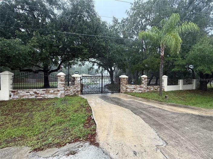 Image No.27-4 Bed Property for sale