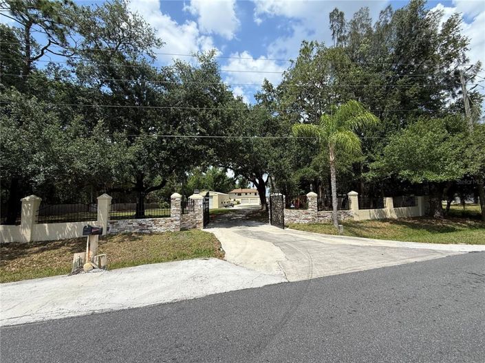 Image No.32-4 Bed Property for sale