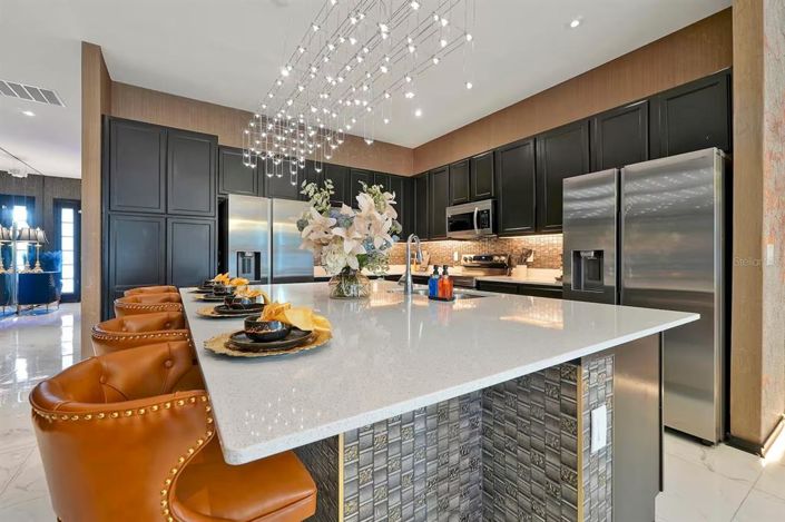 Image No.14-12 Bed Property for sale