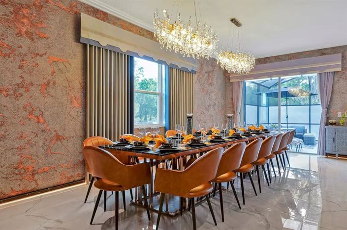 Image No.23-12 Bed Property for sale