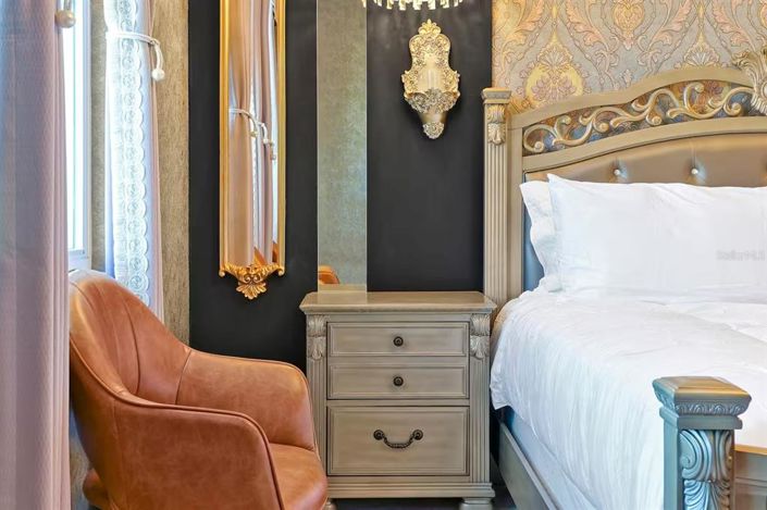 Image No.34-12 Bed Property for sale