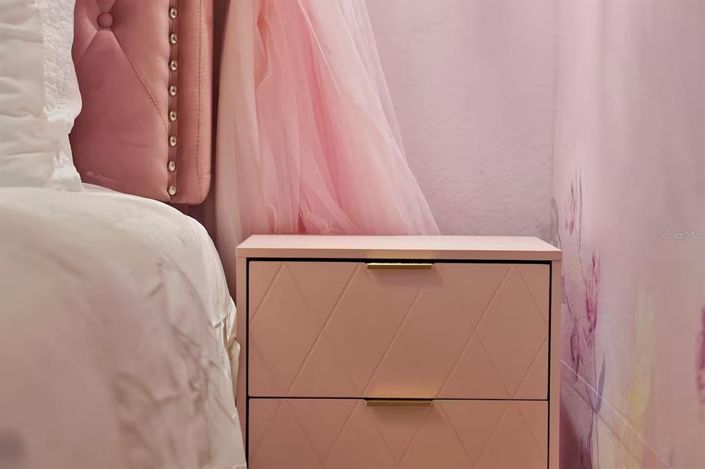 Image No.56-12 Bed Property for sale