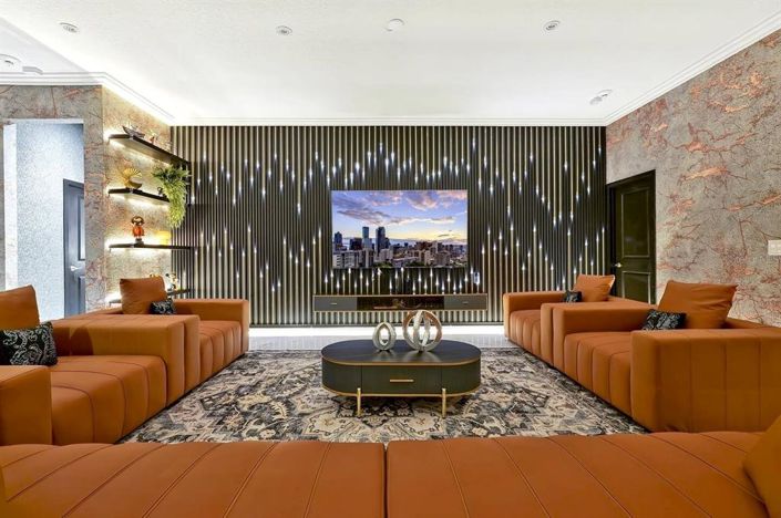 Image No.6-12 Bed Property for sale