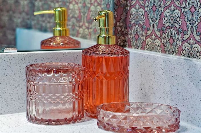 Image No.60-12 Bed Property for sale