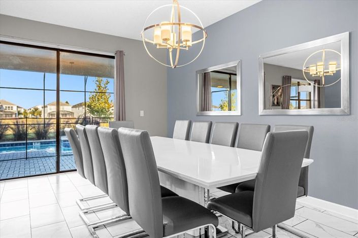 Image No.18-8 Bed Property for sale