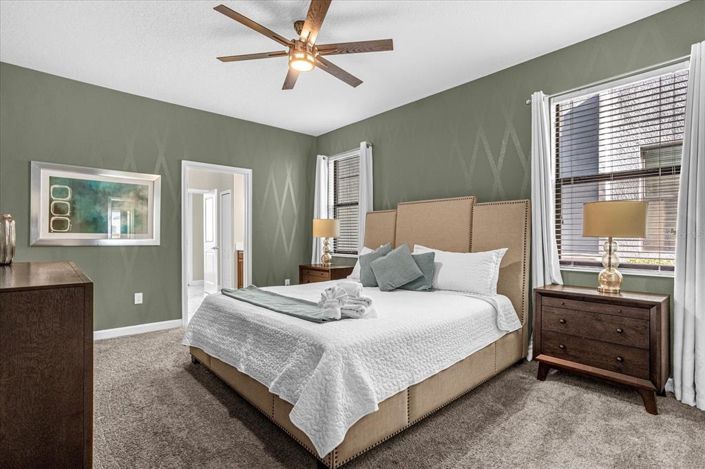 Image No.20-8 Bed Property for sale