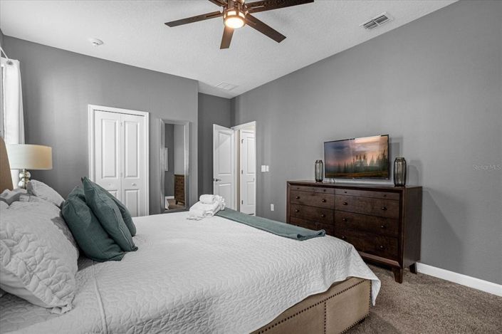 Image No.21-8 Bed Property for sale