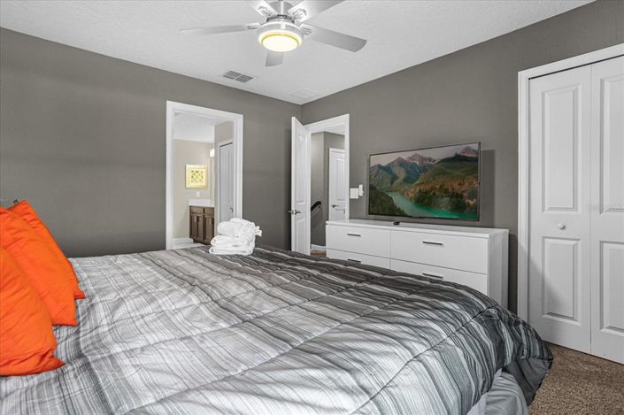 Image No.25-8 Bed Property for sale