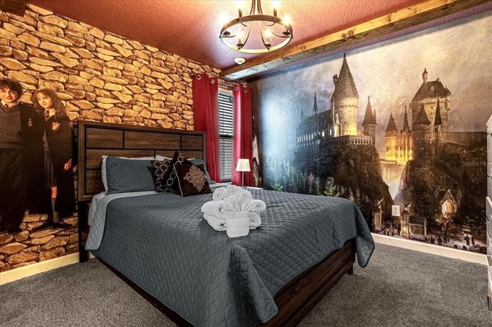 Image No.28-8 Bed Property for sale