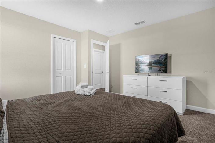 Image No.31-8 Bed Property for sale