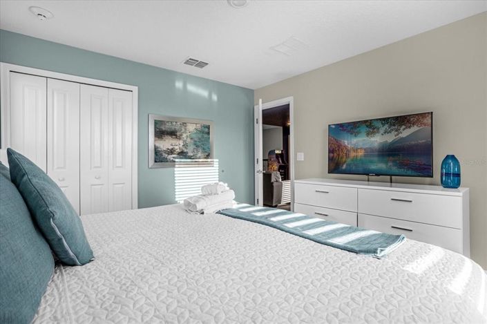 Image No.37-8 Bed Property for sale