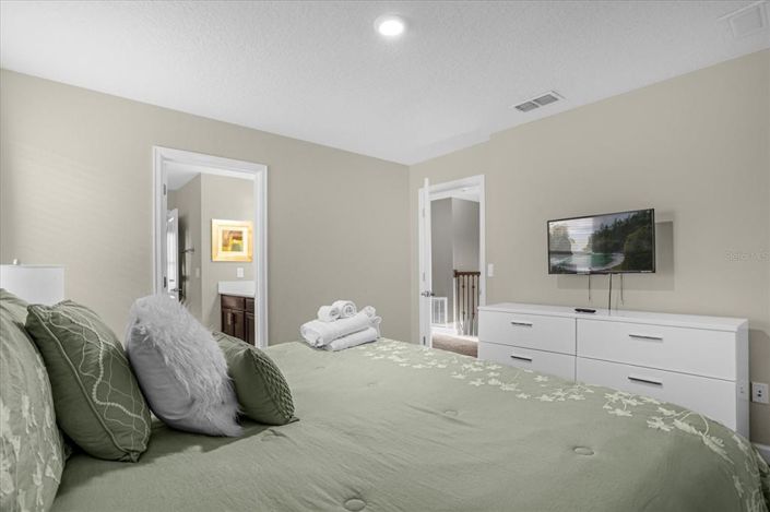 Image No.39-8 Bed Property for sale