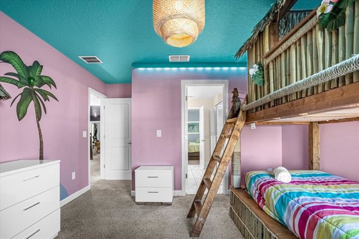 Image No.43-8 Bed Property for sale