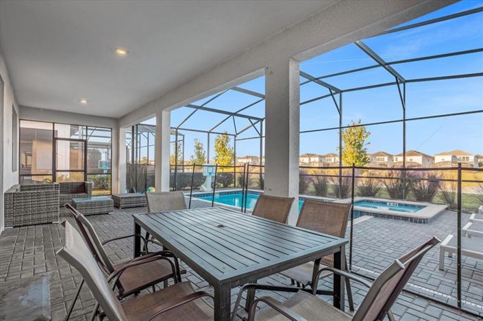 Image No.48-8 Bed Property for sale