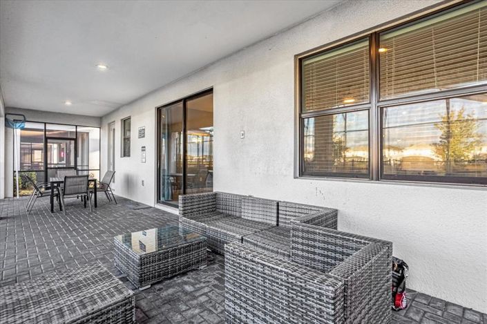 Image No.49-8 Bed Property for sale