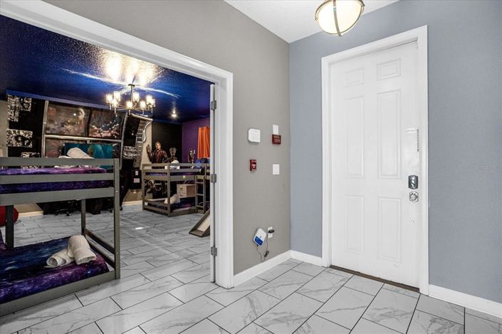 Image No.5-8 Bed Property for sale