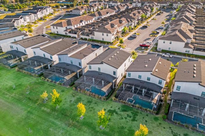 Image No.53-8 Bed Property for sale