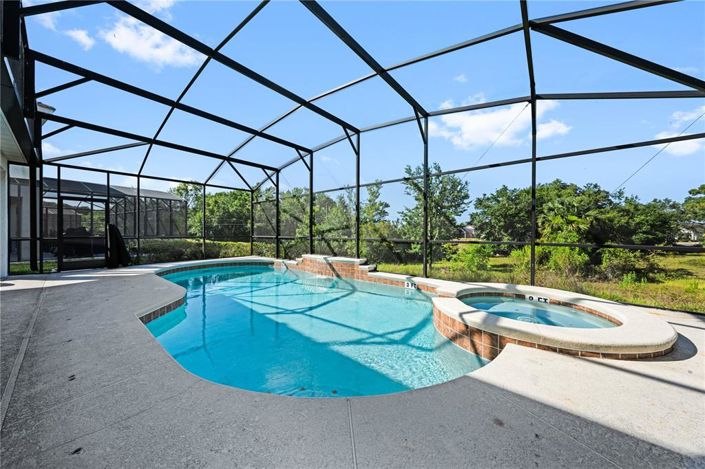 Image No.1-Propriété de 9 chambres à vendre à Kissimmee