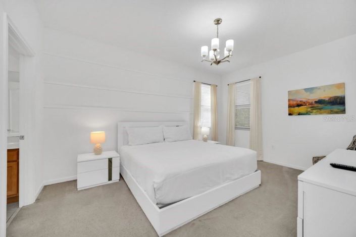 Image No.12-6 Bed Property for sale