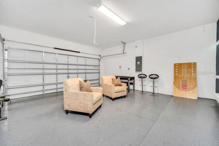 Image No.16-6 Bed Property for sale