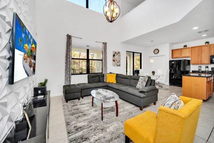 Image No.8-6 Bed Property for sale