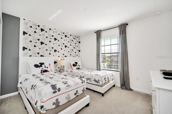 Image No.9-6 Bed Property for sale