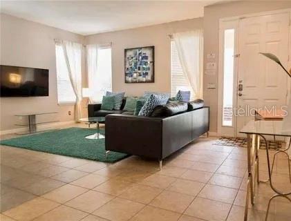 Image No.6-6 Bed Property for sale