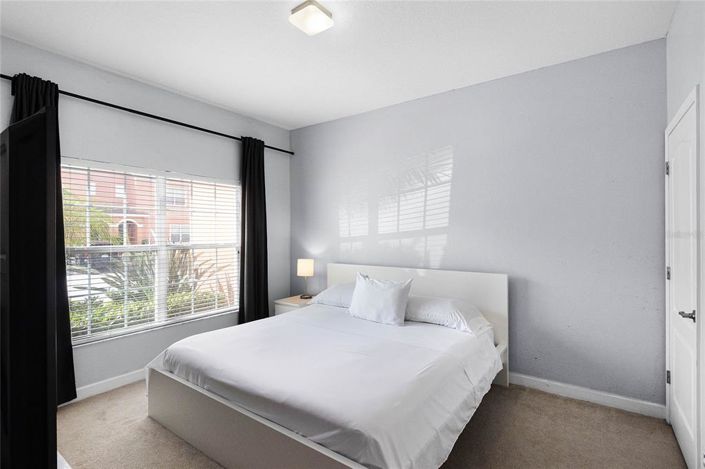 Image No.14-4 Bed Townhouse for sale