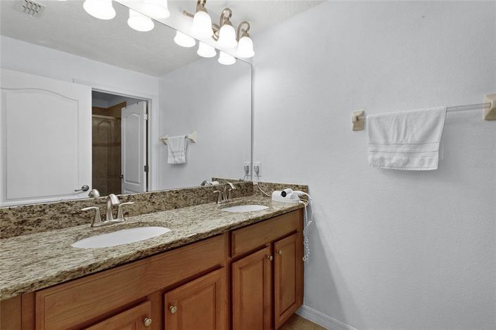 Image No.19-4 Bed Townhouse for sale