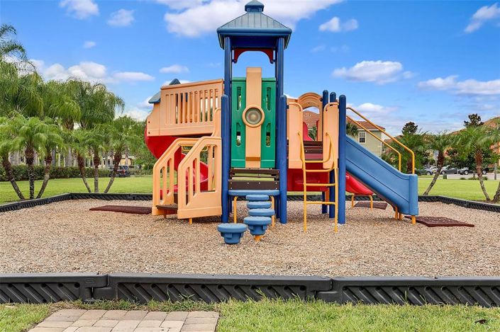 Image No.33-4 Bed Townhouse for sale