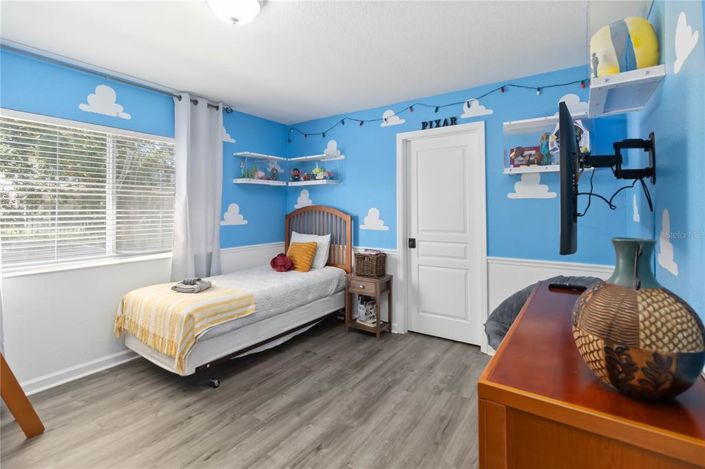 Image No.37-6 Bed Property for sale