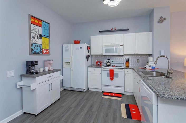 Image No.10-3 Bed Townhouse for sale