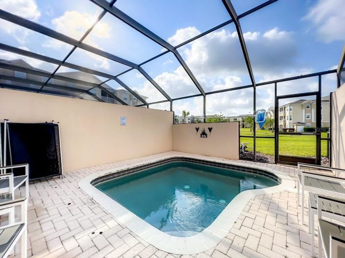 Image No.25-3 Bed Townhouse for sale