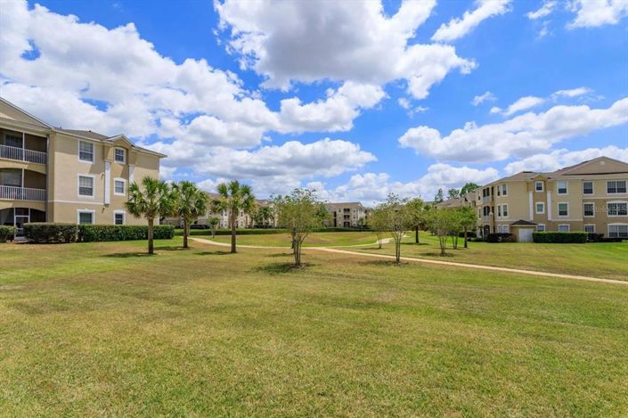 Image No.27-3 Bed Townhouse for sale