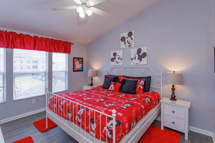 Image No.30-3 Bed Townhouse for sale