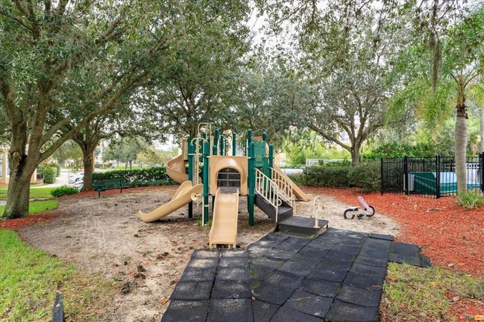 Image No.51-3 Bed Townhouse for sale