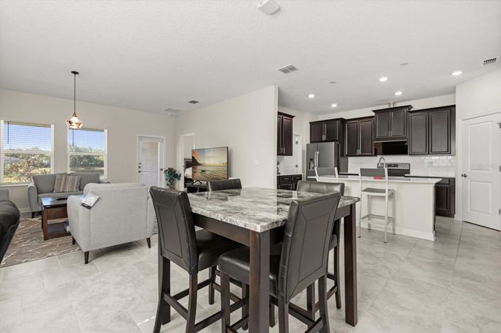 Image No.8-Propriété de 4 chambres à vendre à Kissimmee