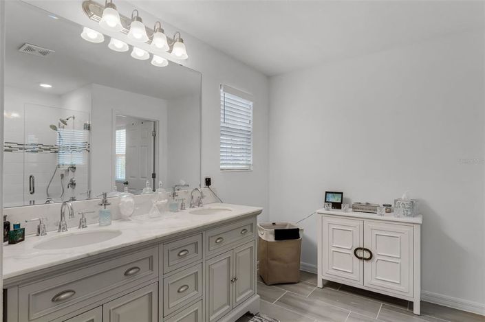 Image No.22-3 Bed Townhouse for sale