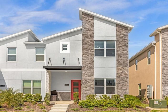 Image No.1-5 Bed Townhouse for sale