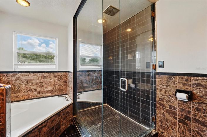 Image No.22-4 Bed Property for sale