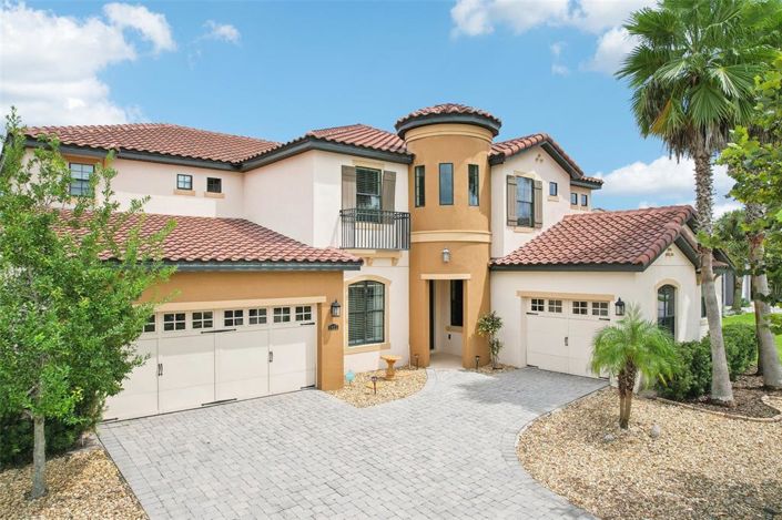 Image No.1-6 Bed Property for sale