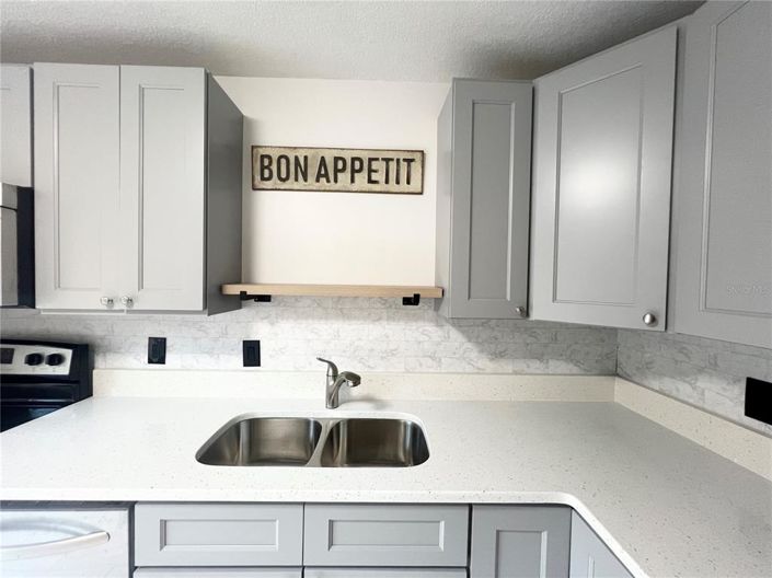 Image No.14-2 Bed Property for sale