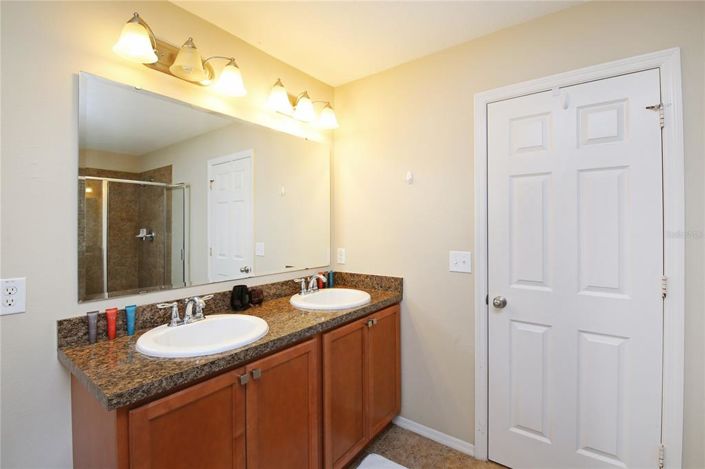 Image No.14-4 Bed Property for sale