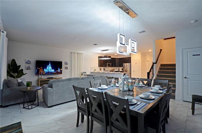 Image No.12-8 Bed Property for sale