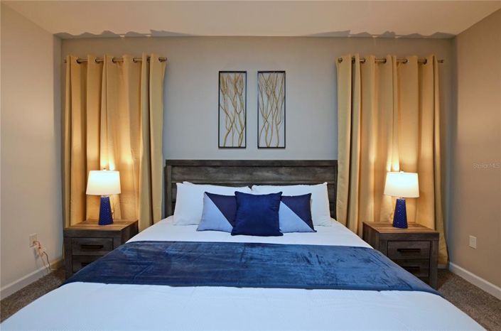 Image No.14-8 Bed Property for sale