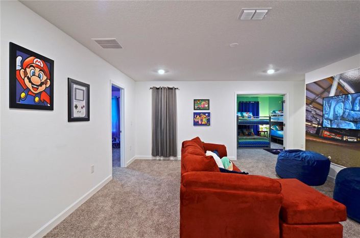 Image No.17-8 Bed Property for sale