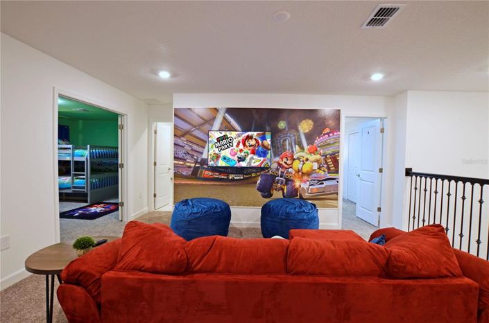 Image No.18-8 Bed Property for sale