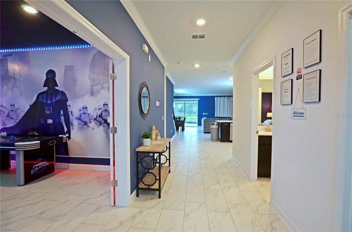 Image No.2-8 Bed Property for sale