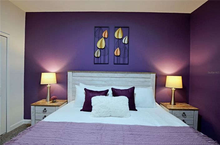 Image No.20-8 Bed Property for sale