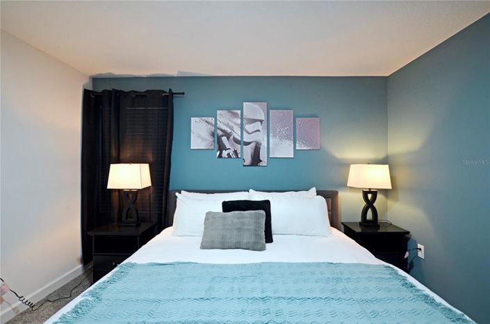 Image No.25-8 Bed Property for sale